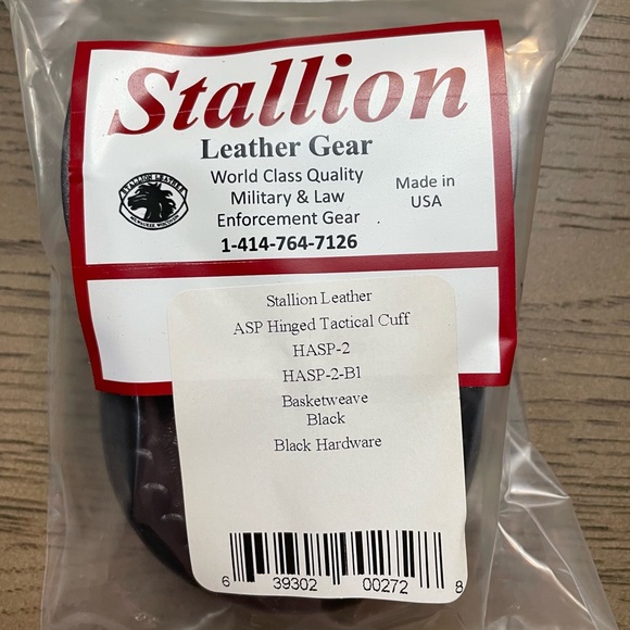 Stallion Leather handcuff case NWT
ASP Tactical Hinged Handcuff Holder [HASP] - Picture 1 of 6